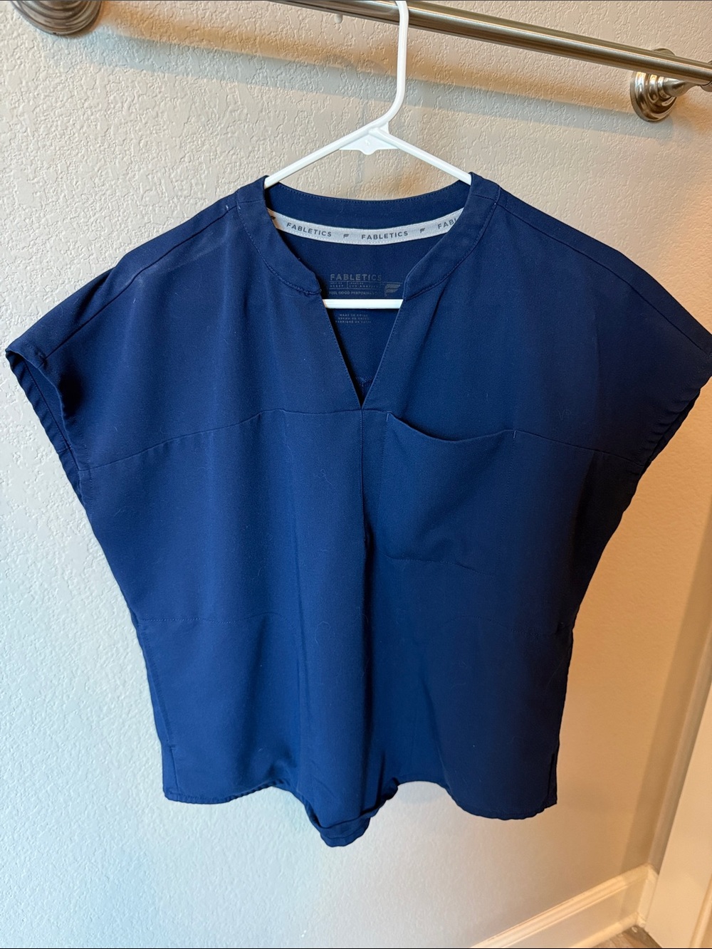 Fabletics navy scrub top small